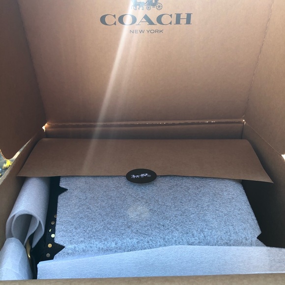 SOLD&ON HOLD COACH X Tabitha Simmons - Picture 3 of 3